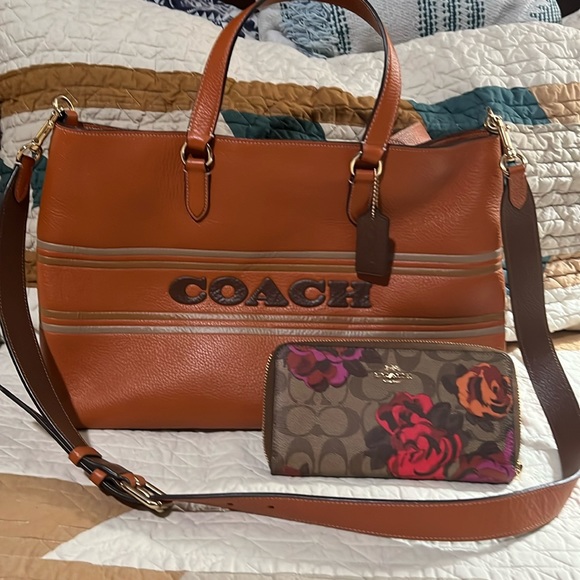 Coach handbag and wallet set - Picture 1 of 10